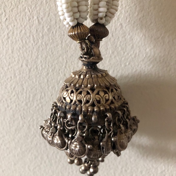 Ethnic Afghan style silver and white bead necklace - Picture 5 of 11